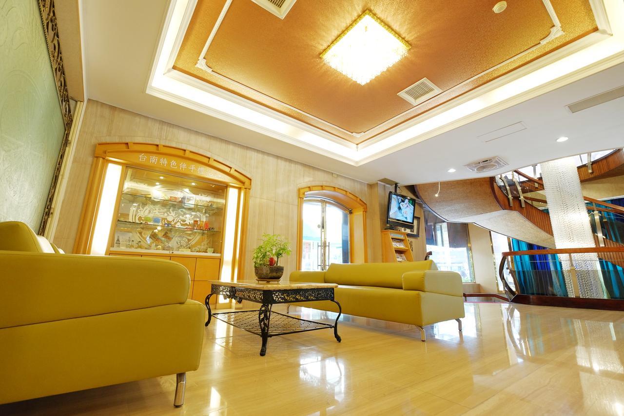 ไดนาสตี้ โฮเต็ล Hotel ไถหนาน ภายนอก รูปภาพ