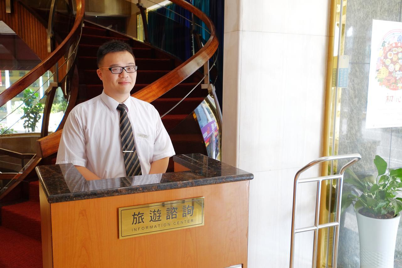 ไดนาสตี้ โฮเต็ล Hotel ไถหนาน ภายนอก รูปภาพ